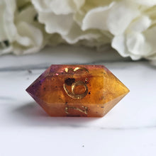 Load image into Gallery viewer, FEYWILD SUNSET - Single Crystal d6