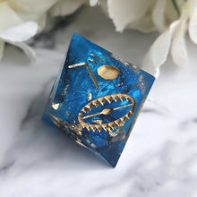 Load image into Gallery viewer, PLANESHIFT - Random Trap d8