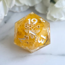 Load image into Gallery viewer, THE SWARMKEEPER'S HOARD - Single d20
