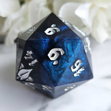 Load image into Gallery viewer, MOON CHASER (PLAIN VARIANT) - 32mm Floral Chonk d20
