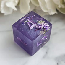 Load image into Gallery viewer, WISTERIA - Single d6
