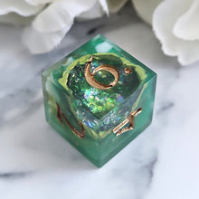 Load image into Gallery viewer, MOSS AGATE GEODE - Single d6
