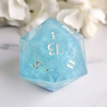 Load image into Gallery viewer, MOONLIGHT SHIMMER GEODE - Art Style 35mm Chonky d20
