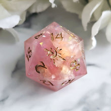 Load image into Gallery viewer, APHRODITE&#39;S KISS - Single d20
