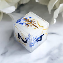 Load image into Gallery viewer, DELFT BLUE (KINTSUGI) - Single d6
