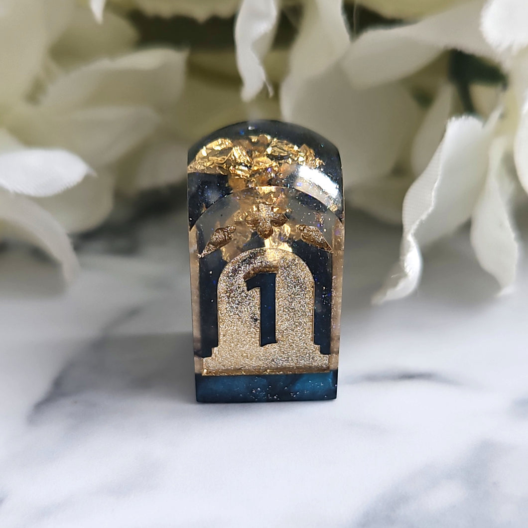 PLANESHIFT - Single Tombstone d4