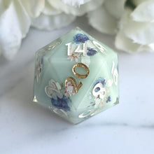 Load image into Gallery viewer, ANTIQUE PORCELAIN - Single d20
