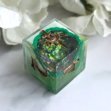 Load image into Gallery viewer, MOSS AGATE (GEODE) - Single d6
