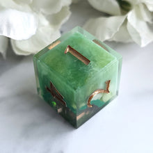 Load image into Gallery viewer, MOSS AGATE (GEODE) - Single d6
