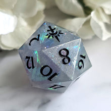 Load image into Gallery viewer, SELUNE - Single d20
