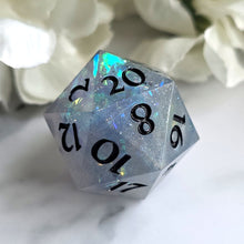 Load image into Gallery viewer, SELUNE - Single d20
