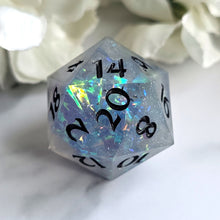 Load image into Gallery viewer, SELUNE - Single d20
